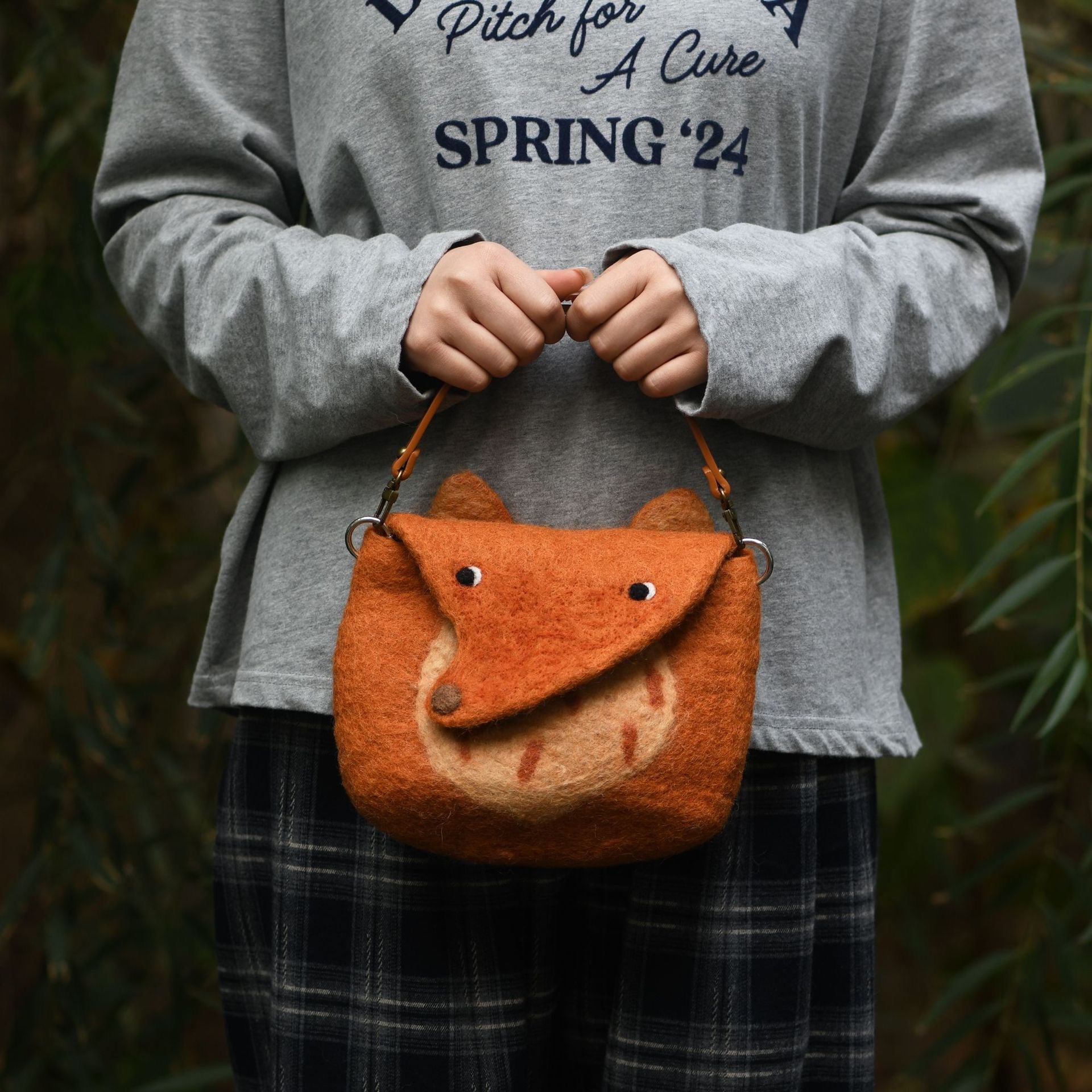 Amber Tail Crossbody